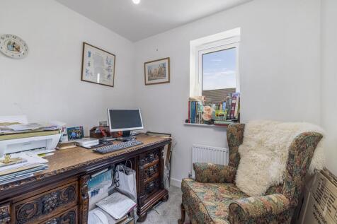 Bedroom 5/Study