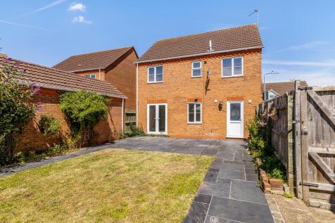 9 Akita Close (Spalding)-11.jpg