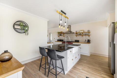 559 Broadgate (Weston)-35.jpg