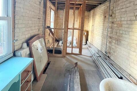 Potential dressing and En-suite