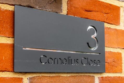 3 Cornelius Close (Moulton Chapel)-6.jpg