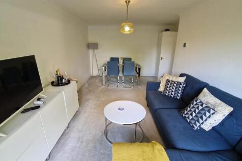 Lounge 4.jpg