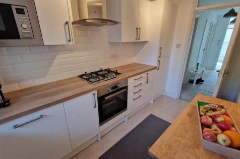Kitchen 4.jpg