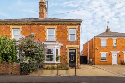 12 Albert Street (Spalding)-1.jpg