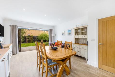 3 Rainbow Court (Pinchbeck)-24.jpg