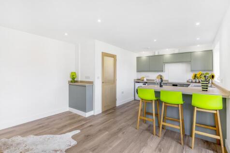 2 Burgess Court (Donnington)-19.jpg