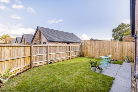 2 Burgess Court (Donnington)-13.jpg