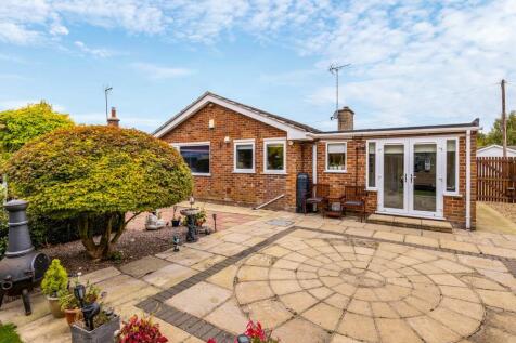 8 Glen Gardens (Surfleet)-16.jpg
