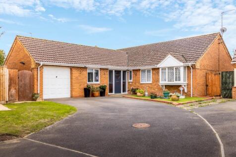 6 Benton Close (Moulton Chapel)-7.jpg