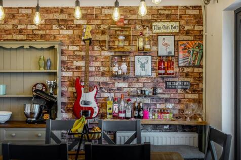 58 Austendike Road (Weston Hills)-26.jpg