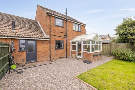 58 Austendike Road (Weston Hills)-12.jpg