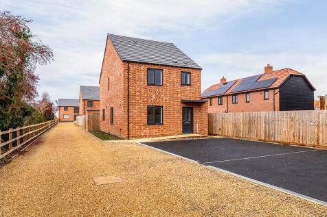 2 &amp; 6 Marshall Drive (Cowbit)-40.jpg