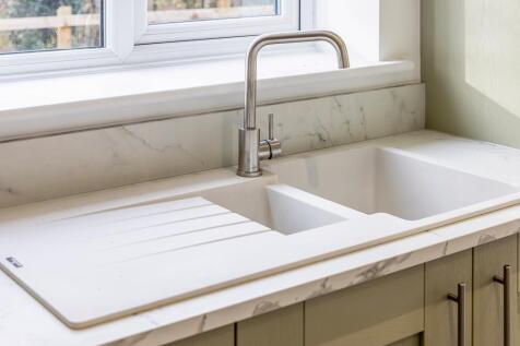 2 &amp; 6 Marshall Drive (Cowbit)-54.jpg