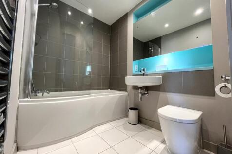 Main bathroom