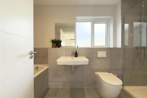En-suite bathroom