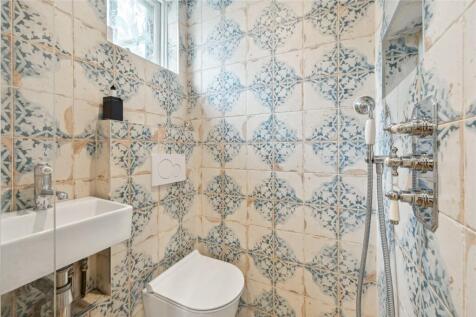 Ensuite Two