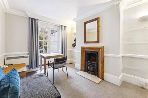 Dining Room (Lower M
