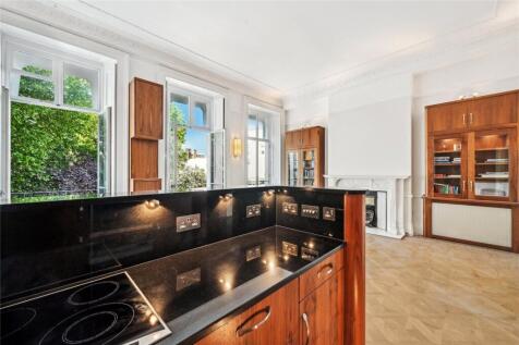 Kitchen/Reception