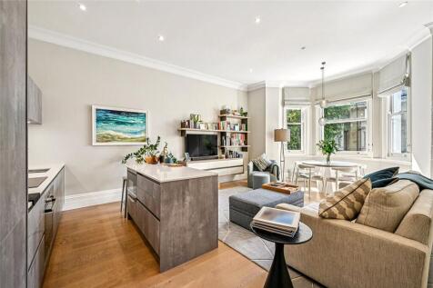 Kitchen/Reception