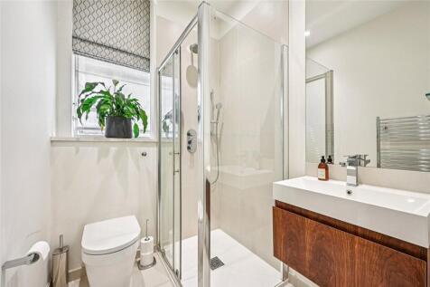 Family Shower Room