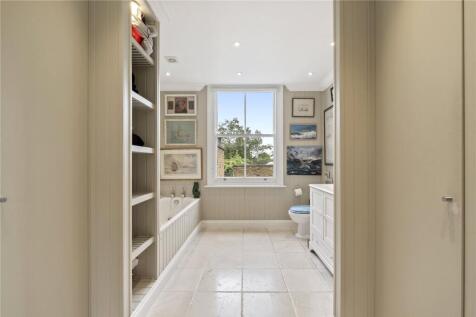 En Suite Bathroom
