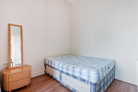 Studio Room