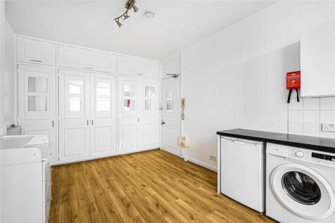 Studio Room