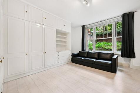 Studio Room