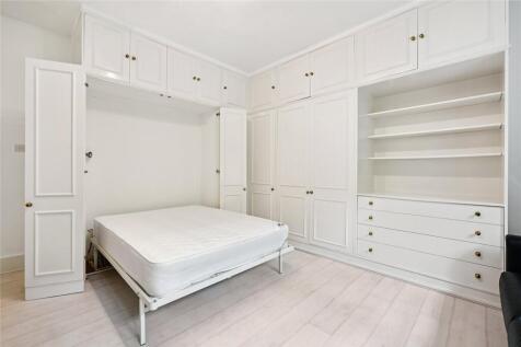 Studio Room