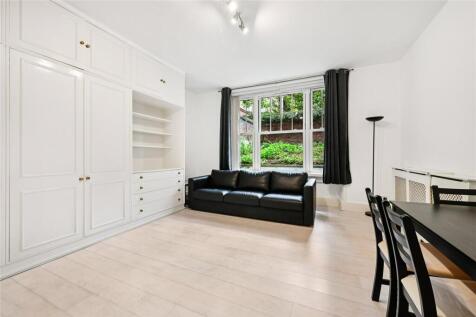 Studio Room