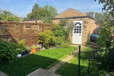 Rear Garden 1.jpg