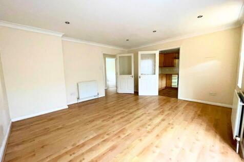 WhatsApp Image 2025-05-13 at 16.52.10_a9a29d84 - E