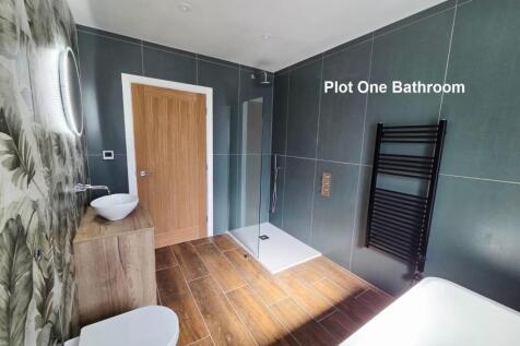 Plot 1 bathroom.jpg