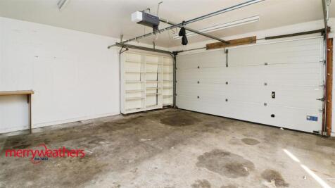 Garage / Office