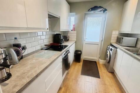 b91b4c86-Kitchen ...