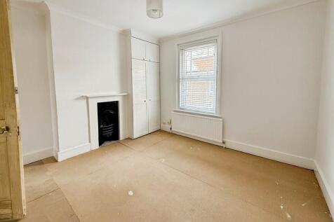 1a037002-Photo 20...