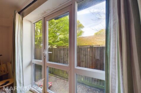 CAM01953G0-PR0049...