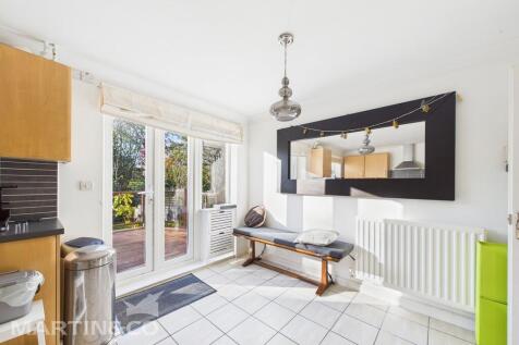 CAM01953G0-PR0134...