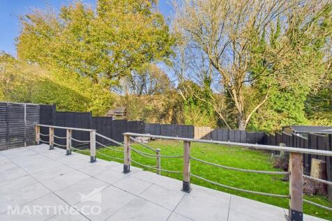 CAM01953G0-PR0135...