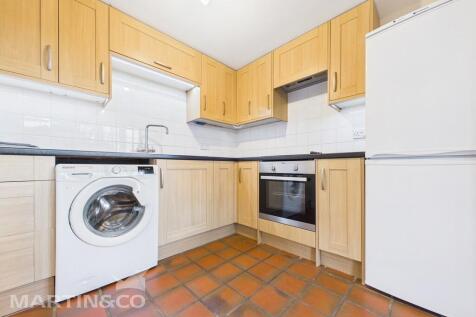 CAM01953G0-PR0136...