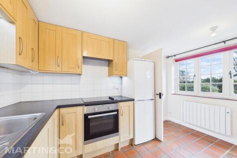 CAM01953G0-PR0136...