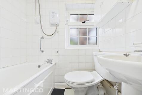 CAM01953G0-PR0136...