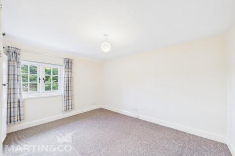 CAM01953G0-PR0136...