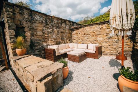 1. airbnb front of house outside2.jpg