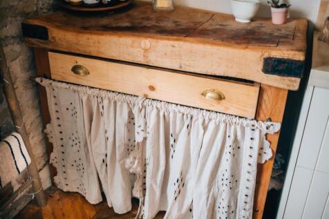3. airbnb kitchen8.jpg