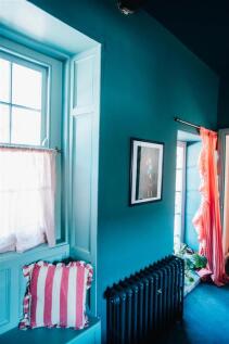 4. airbnb snug2.jpg