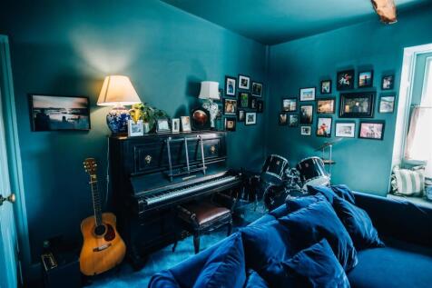 4. airbnb snug7.jpg