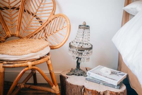 8. airbnb spare room3.jpg