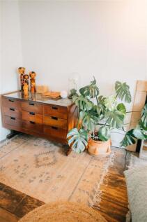 8. airbnb spare room4.jpg