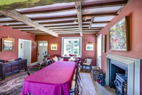 DSC_3972-Edit_dining table.JPG